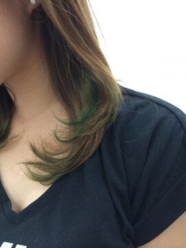 キー(kii) 秋のポイントカラー、グリーン