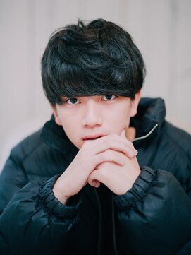 サンクチュアリイリス (Sanctuary Iris) サイドパートマッシュショート