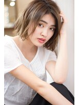 マリアバイアフロート(Maria by AFLOAT)&nbsp;大人可愛いボブ　束感　ハイライト　グレージュ