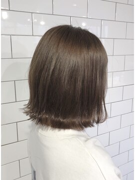 ブルー(BLUE) 《Blue川名★》#ワンレンボブ#透明感カラー#アッシュベージュ