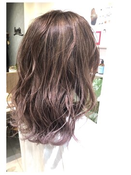 ルー(loup) ラベンダーグレージュ/グラデーション/ダブルカラー/ブリーチ