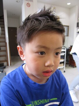 コアフィールフィス(COIFFURE fils) 【見附 今町】キッズカット 虎杖悠仁風ツーブロショート