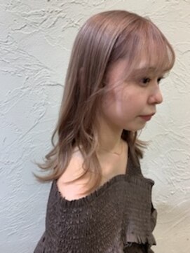 アチーブリス(achieve Liss) ハイトーンベージュ 毛先ウェーブロングシースルーバング