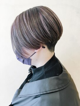 モリオ フロム ロンドン 成増店 【morio成増/一戸】刈り上げ女子ハイライトショート