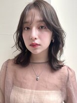 透明感グレージュ ニュアンスパーマ 外ハネワンカールミディアム