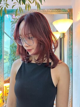 ルーヴェ(LOWE) 【AYANO】ミディアムレイヤーカット×レッドカラー