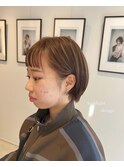 ショート×海外風細めハイライト×ミルクティーベージュカラー