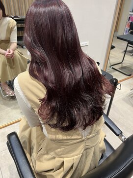 シュプール(SPUR) 韓国風ロングバーガンディーカラー大人レイヤークセ毛風パーマ
