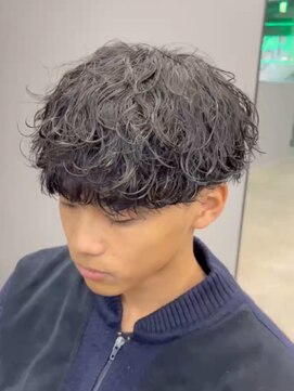 エルマーク 枚方(L-MARK) スパイラルパーマツイストパーマアップバング短髪メッシュ