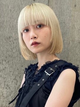 サンク 原宿 表参道(cinq) 原宿ホワイトベージュアッシュベージュタッセルボブレイヤーボブ