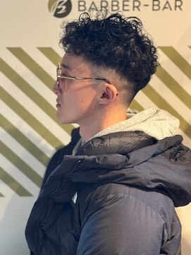 バーバーバー アカバネ(BARBER-BAR AKABANE) 男の色気をプラスする外国人風パーマ×ベリーショート#2