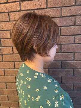 りんごの木セントラル(Central) ショートレイヤー/大人ショート/小顔ショート