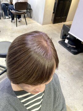 ロク 高田馬場(lok) 【脱白髪染め】ショートボブ×白髪ぼかしハイライト2【高田馬場