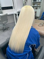 Beleza 川越 -ブリーチ・ハイトーン・ダブルカラー・エクステ・羽エクステ- 17840ホワイトアッシュシャンパンベージュミディアムレイヤー