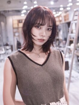 ドゥーア 代官山(Door)の写真/【カット+カラー￥9,900】レイヤーで魅せるくびれヘア★内巻き・外巻きも簡単アレンジ◎