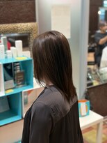 シャンプーボーイ 佐賀(SHAMPOO BOY)&nbsp;艶感セミロング白髪ぼかし【レイヤースタイル】