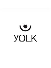 その人のムードを引き出し、無理せず一歩先へ。男女比5:5、性別を問わず似合うYOLKの静かなヘアデザイン