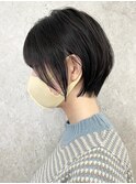 大人ショートボブ　丸みショートイルミナカラー大人かわいい30代