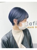 ネイビーブルー×ハンサムショート