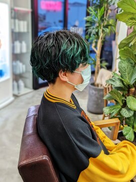 アンゼロ(UNZELO) パーマスタイル×グラデーションカラー：グリーン