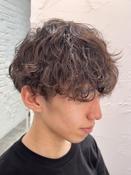 ウーロス(uros.) 【SENA】メンズ 波巻きニュアンスパーマ 刈り上げマッシュ