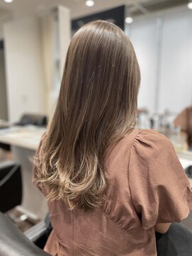 ニーフ 恵比寿(neaf) イメチェン　ホワイトブロンド　外ハネボブ 美髪　ワイドバング