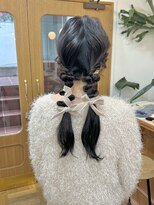 シエン(CIEN) 結婚式ヘアアレンジ☆リボンを使った編みおろしツインテール