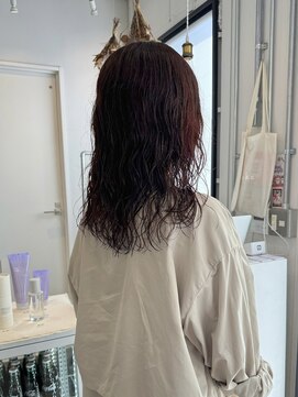 ロカ 表参道(loka) ウェーブパーマ/ワインレッド[表参道/ブリーチ/ハイライト]Mai