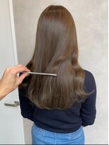 ロイ(Roi) オリーブベージュ_赤み消し_イルミナ__レイヤーカット_担当西村