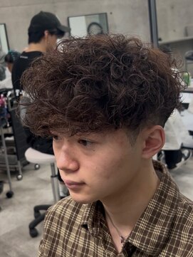 イーラ(era) スペインカールパーマ/メンズ/刈り上げ/眉毛/ツイスト