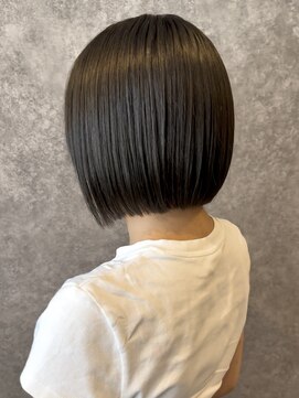 シック(chic.) ミニボブ/オリーブグレージュ/ボブ/透明感カラー/ショートボブ