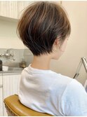 前髪あり小顔つや髪顔まわり簡単スタイリング丸みショート 