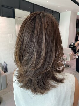 ステア ケース(stair case) 【NATASHA】銀座レイヤーカット/20代/30代/40代/50代