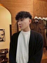 エディ(Edy) スペインカール刈り上げ外国人風スパイラルパーマ眉毛カット