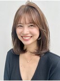 アンブレラカラー外ハネボブモテ髪斜めバングピンクベージュ