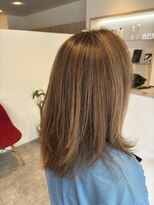 アズールサン 草加西口店(azule-sun)&nbsp;ハイライトカラー,レイヤー,白髪ぼかし,ベージュカラー【草加】