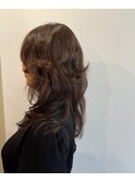 くせ毛を活かすロングレイヤー