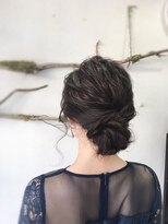 結婚式お呼ばれシンプルルーズシニヨン