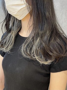 トレンチ(TRENCH) 透け感カラー×イヤリングカラー