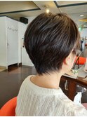 耳掛けショートスタイル