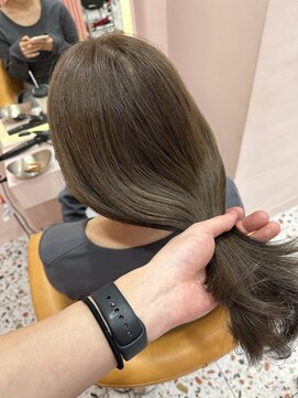 ボタン シブヤ(VOTAN SHIBUYA) 韓国ヘア/くびれヘア/オリーブグレージュ/艶感カラー