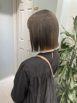 トゥーリ 薬院店(tuuli) tuuli miyu 大人アッシュグレージュ/外ハネボブ/切りっぱなし