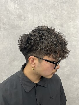 クロムトウキョウ ザ バーバー ネオン 新宿店(CHROM TOKYO the Barber ne/on) フェードスタイル×スペインカール