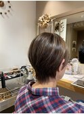 白髪ぼかし×くびれショート