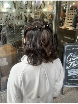 バイブアンドアネックス(VIBE & ANNEX) ショートヘアハーフアップアレンジ