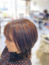 カルム(calm) セミロングのレイヤースタイル
