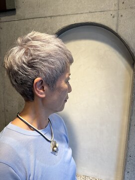美容室 ル クラージュ 白髪ぼかし上品グレージュショート