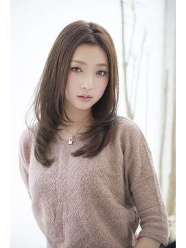 アイナ(aina) 正統派美人ストレートにニュアンスカールで女子力UP aina 池袋