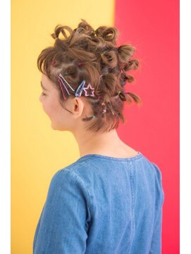 ワン 茅ヶ崎(ONE002) レトロポップヘア【ONE茅ヶ崎】