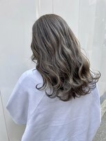 サラジュ 梅田店(SARAJU)&nbsp;saraju ヒラノ　ダークグレージュ